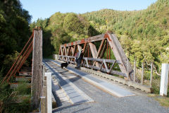 
Pakuratahi bridge, September 2009